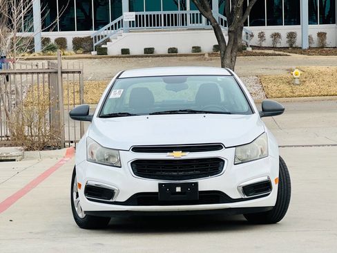 Used 2016 Chevrolet Cruze LS image 2