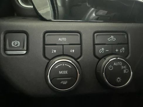 Used 2023 Chevrolet Silverado 1500 LT AWD/4WD image 20