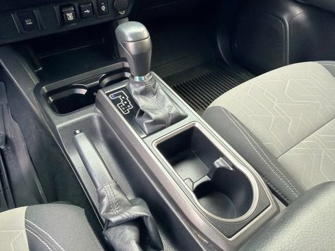 Used 2023 Toyota Tacoma TRD Sport AWD/4WD image 27