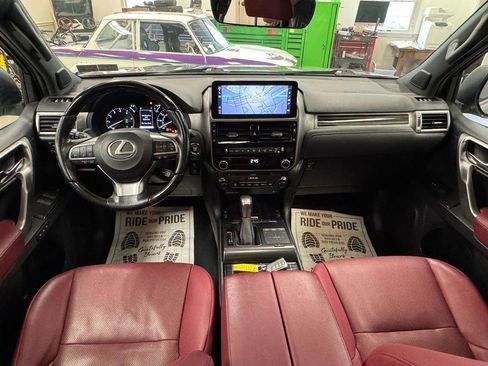 Used 2022 Lexus GX 460 Premium w/ Premium Package image 4