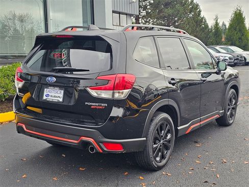 Used 2024 Subaru Forester Sport image 7