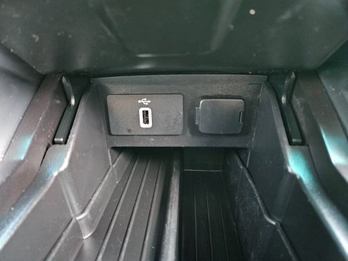 Used 2017 Ford Explorer Limited w/ Equipment Group 301A AWD/4WD image 29
