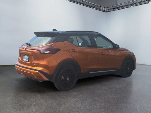 Used 2021 Nissan Kicks SR FWD image 5