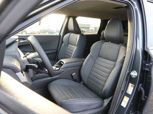 New 2026 Mitsubishi Outlander SE image 12