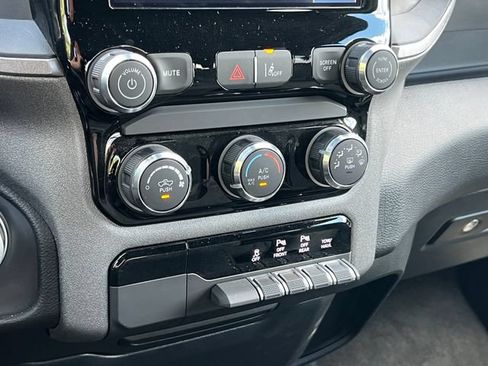 Used 2025 RAM 1500 Tradesman w/ Night Edition AWD/4WD image 26