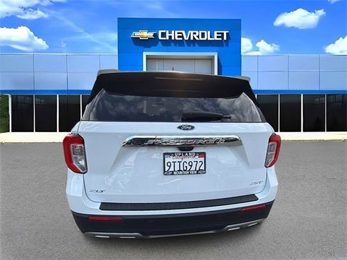 Used 2023 Ford Explorer XLT w/ Equipment Group 202A image 4