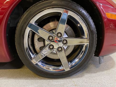 Used 2007 Chevrolet Corvette Coupe w/ Preferred Equipment Group RWD image 34