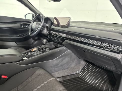 Used 2024 Honda Accord Sport image 29