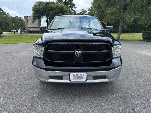 Used 2019 RAM 1500 Classic SLT image 3