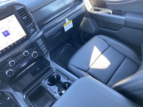 New 2026 Ford F250 Lariat w/ Black Appearance Package AWD/4WD image 16