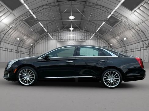 Used 2016 Cadillac XTS Platinum image 4