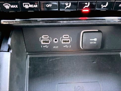 Certified 2025 Jeep Grand Cherokee L Altitude AWD/4WD image 18