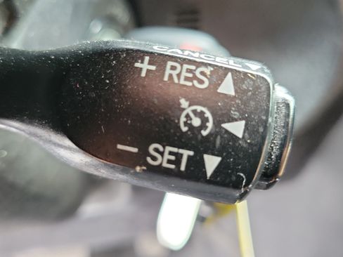 Used 2014 Toyota Corolla LE FWD image 23