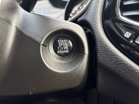 Used 2018 Jeep Compass Limited AWD/4WD image 22