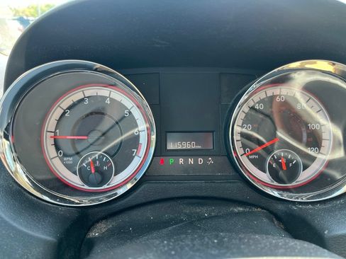 Used 2013 Dodge Grand Caravan SE FWD image 12