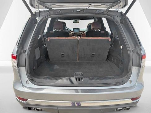 Used 2021 Lincoln Aviator Reserve w/ Equipment Group 201A AWD/4WD image 31