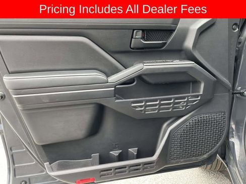 Used 2024 Toyota Tacoma SR AWD/4WD image 17