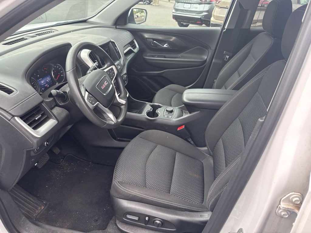 Used 2023 GMC Terrain SLE w/ Driver Convenience Package AWD/4WD image 12