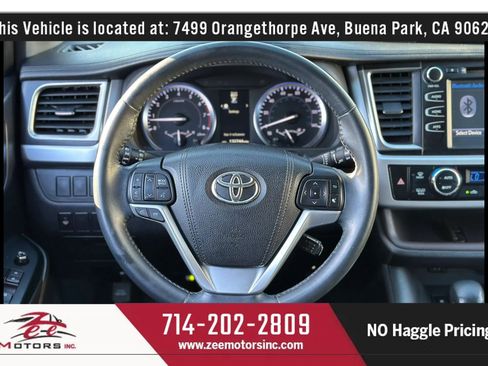 Used 2016 Toyota Highlander XLE AWD/4WD image 18