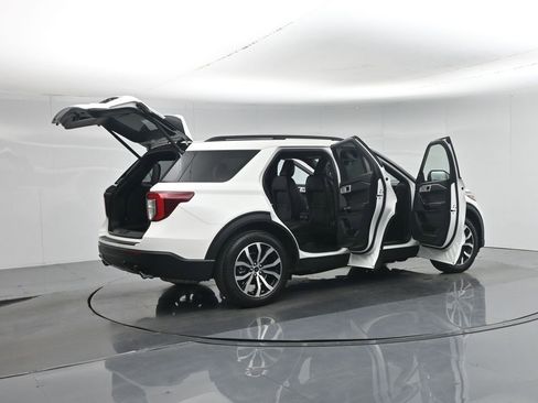 Used 2022 Ford Explorer ST-Line RWD image 6
