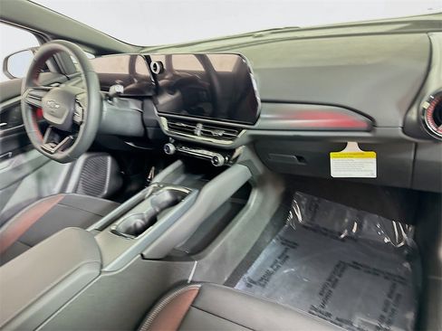 New 2025 Chevrolet Equinox EV RS image 23