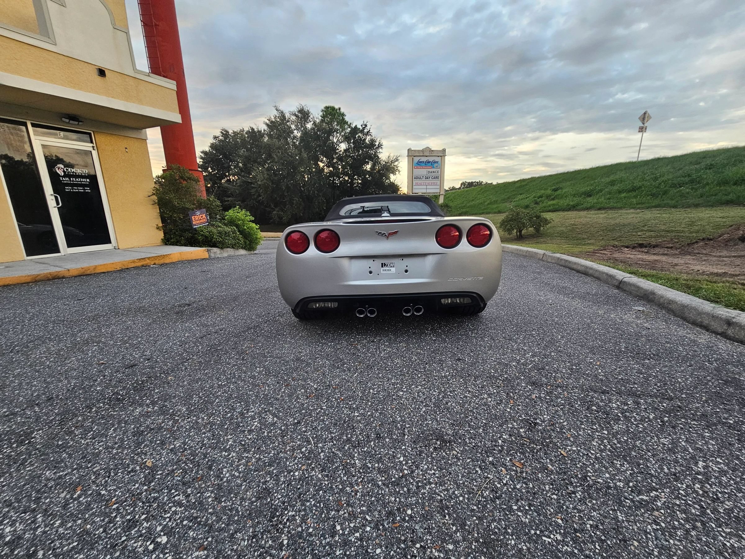 Used 2005 Chevrolet Corvette Convertible w/ Preferred Equipment Group RWD image 10