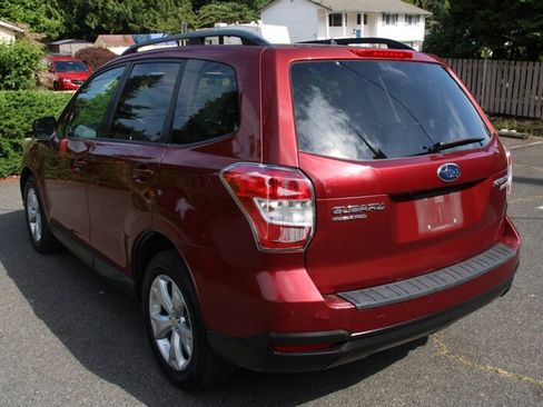 Used 2015 Subaru Forester 2.5i Premium w/ All-Weather Package AWD/4WD image 4