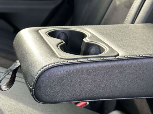 Used 2024 Jeep Grand Cherokee Altitude image 10