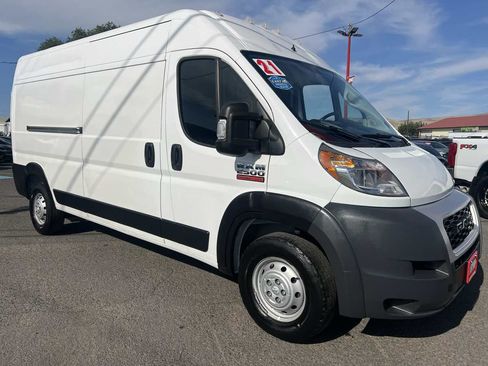 Used 2021 RAM ProMaster 2500 FWD image 4