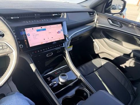 New 2026 Jeep Grand Cherokee Limited image 15