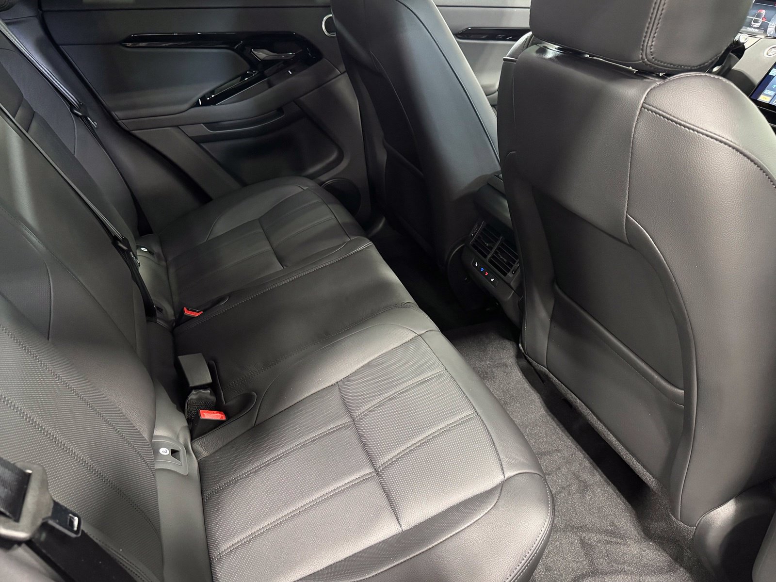 New 2026 Land Rover Range Rover Evoque S AWD/4WD image 47