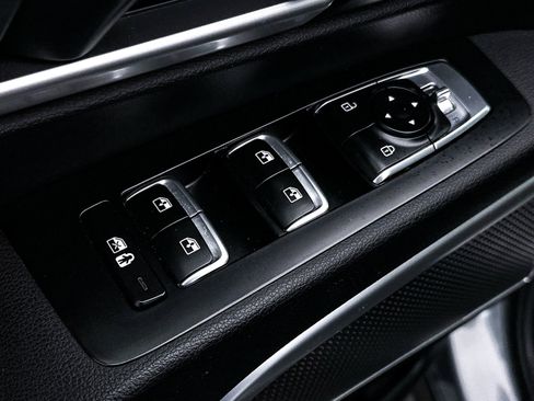 Used 2022 Kia Telluride LX image 18