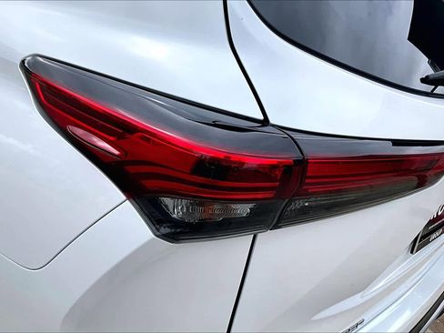 Used 2022 Toyota Highlander XSE FWD image 54