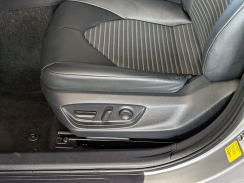 Used 2024 Toyota Camry SE FWD image 12