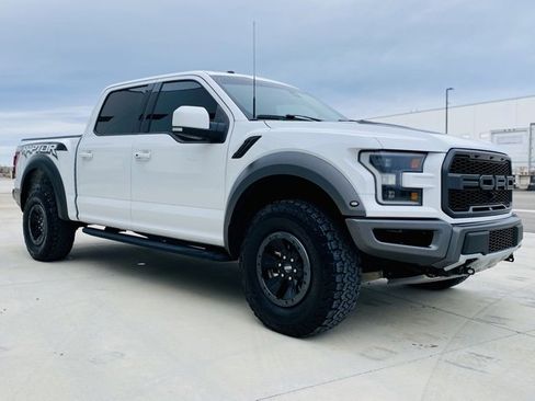 Used 2017 Ford F150 Raptor w/ Equipment Group 802A Luxury image 3