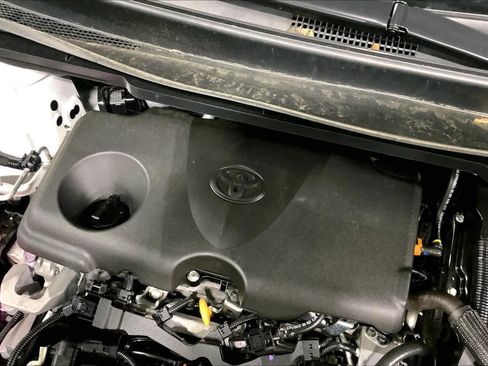 Certified 2025 Toyota Sienna XSE w/ XSE Plus Package AWD/4WD image 33