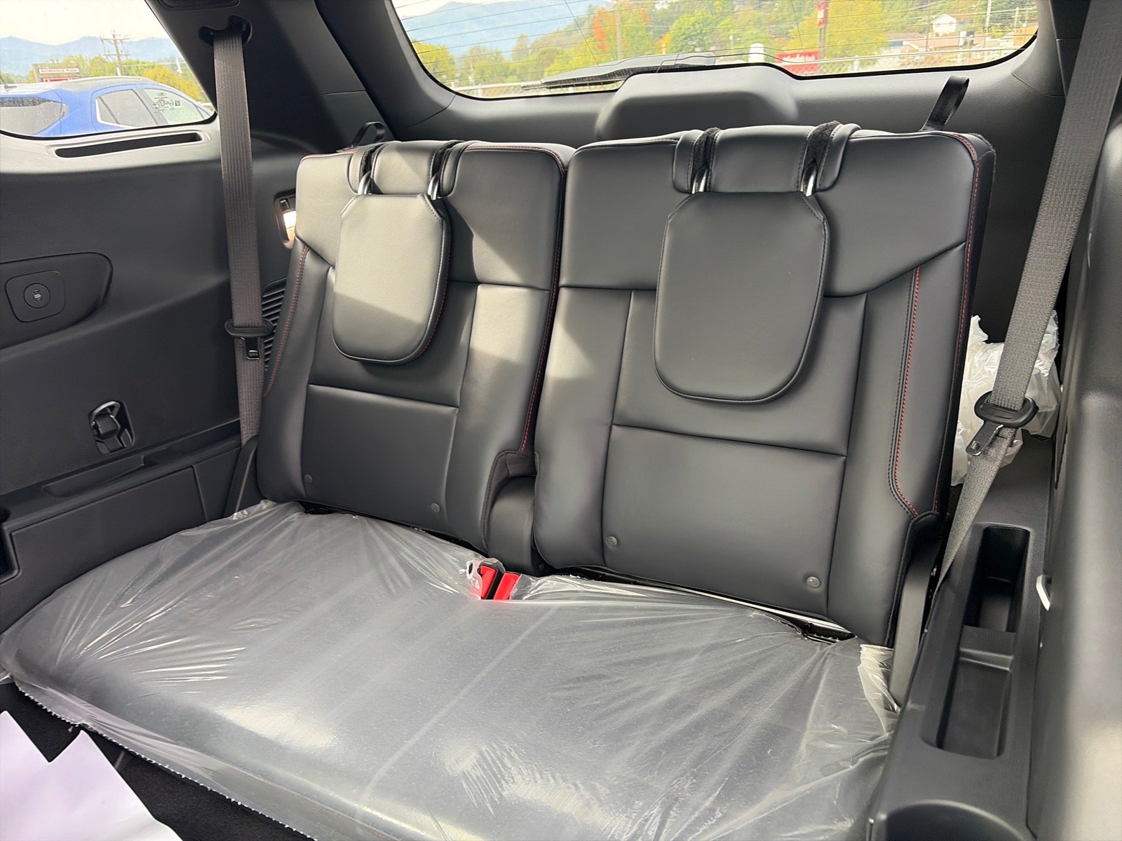 New 2027 Ford Explorer ST-Line w/ Premium Package AWD/4WD image 18