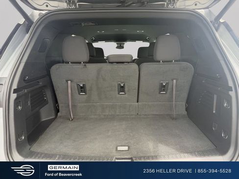 Used 2024 Chevrolet Traverse LT AWD/4WD image 9