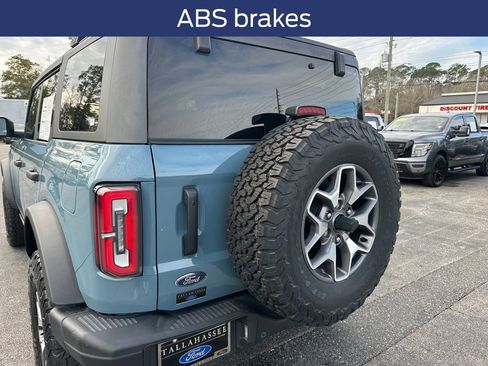 Used 2022 Ford Bronco Badlands image 19