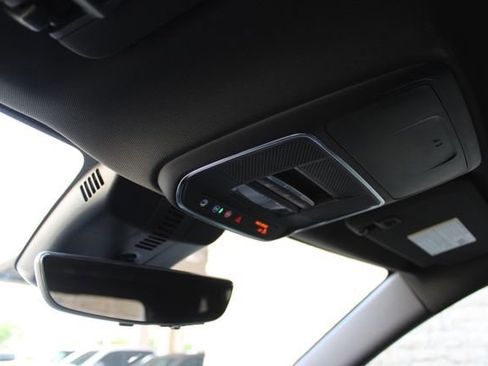 Used 2025 GMC Acadia Denali w/ Super Cruise Package image 29