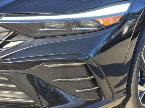 New 2025 Hyundai Elantra Limited image 5