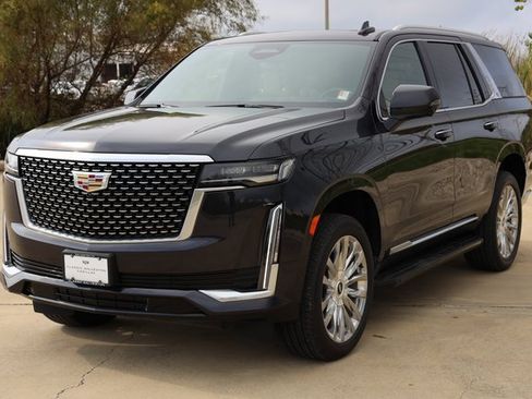 Certified 2022 Cadillac Escalade Premium Luxury image 3