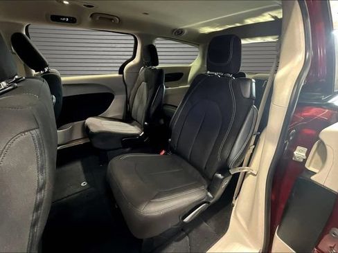 Used 2023 Chrysler Voyager LX FWD image 19