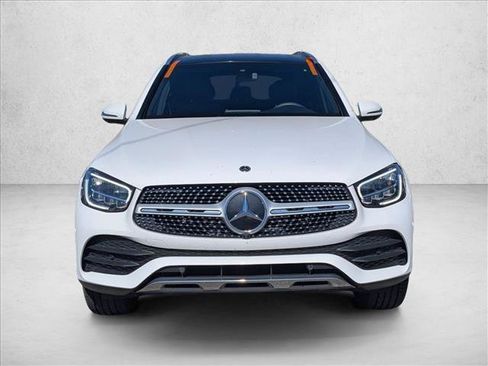 Used 2021 Mercedes-Benz GLC 300 4MATIC image 2