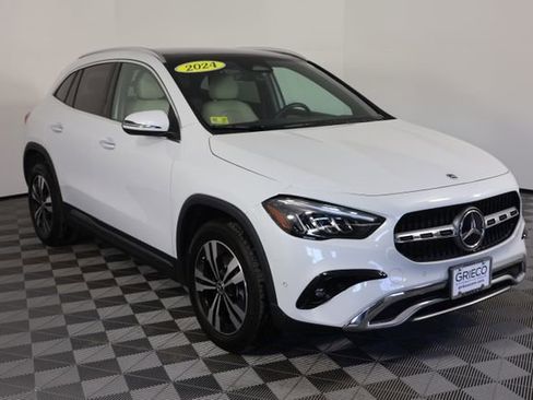 Used 2024 Mercedes-Benz GLA 250 4MATIC w/ Winter Heating Package image 1