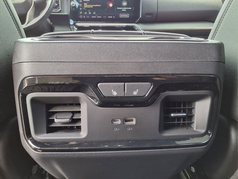 Certified 2024 GMC Sierra 1500 AT4 w/ AT4 Preferred Package AWD/4WD image 16