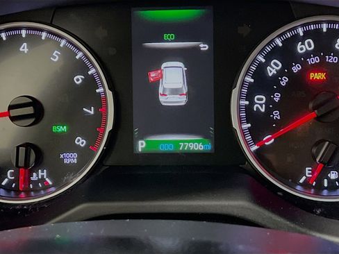 Used 2021 Toyota RAV4 XLE w/ Convenience Package AWD/4WD image 22