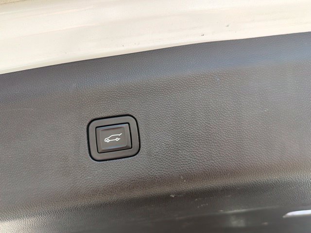 Used 2018 Buick Enclave Essence w/ Trailering Package AWD/4WD image 13
