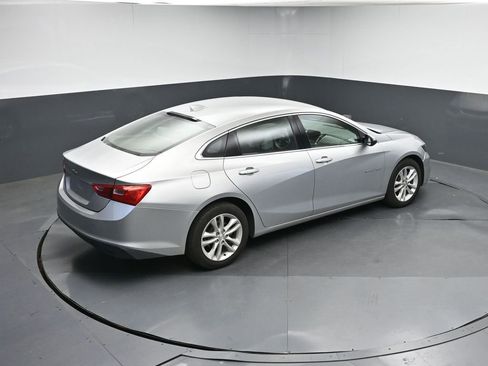 Used 2018 Chevrolet Malibu LT image 21