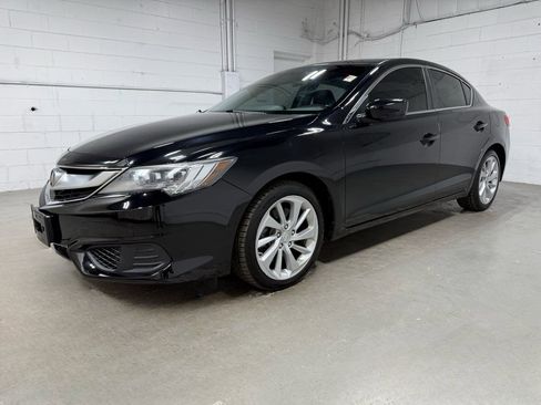 Used 2018 Acura ILX image 1